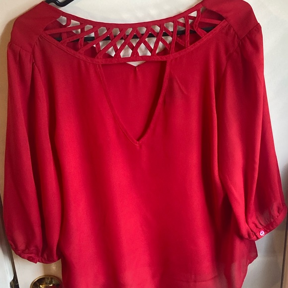 BCX by Macy's Red Blouse, V-Neck Front, Lattice & V-Neck Back, Size XL - Picture 5 of 13